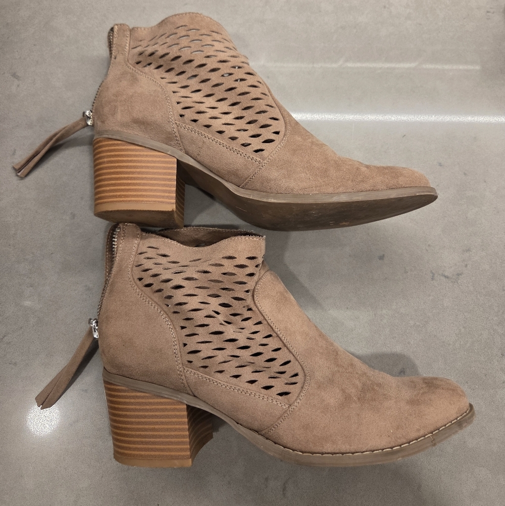 Women's Tan Ankle Boots